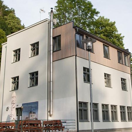 Hotel Spalov 塞米利 外观 照片